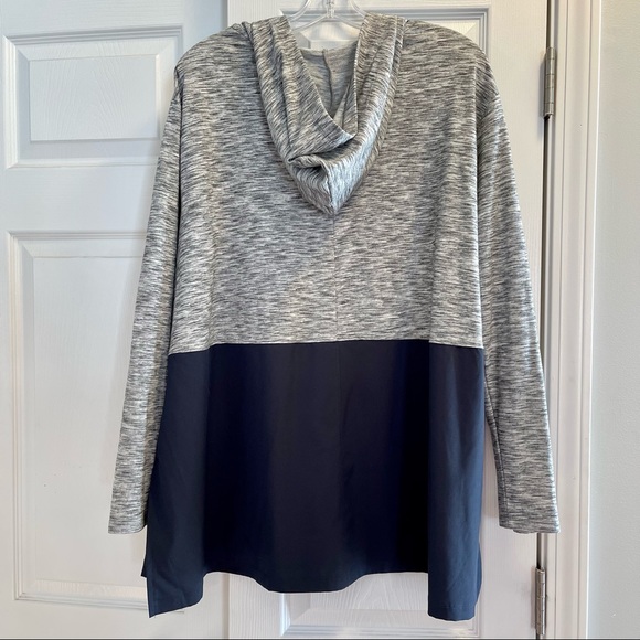 Livi Active by Lane Bryant Skirted Terry Hoodie Pullover Grey and Navy Sz 18/20 - Picture 4 of 6